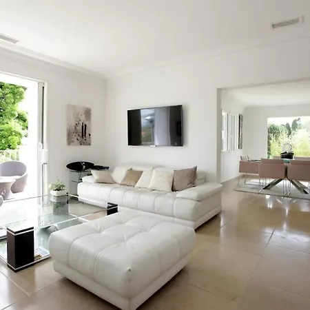 Capleouna-manou Villa *