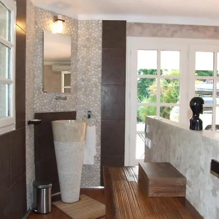 Capleouna-manou 빌라