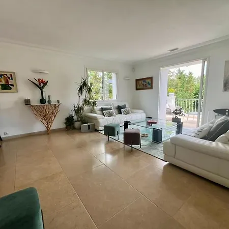 Capleouna-manou Villa *