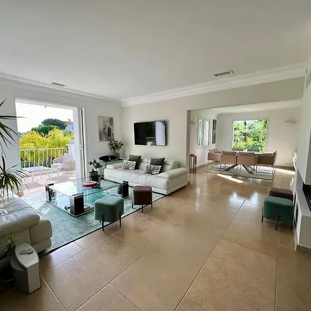 Villa Capleouna-manou *